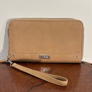 Joe's Jeans Beige Wristlet Clutch with Silver Detail EUC Zipper Pouch Credit Ca